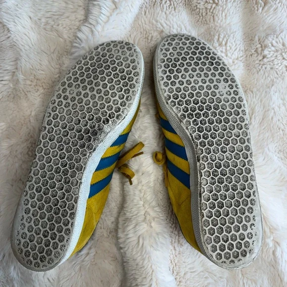 Adidas Gazelle Golden Yellow Sneakers with Blue Stripes Men 9 Women ~11 - Picture 12 of 13